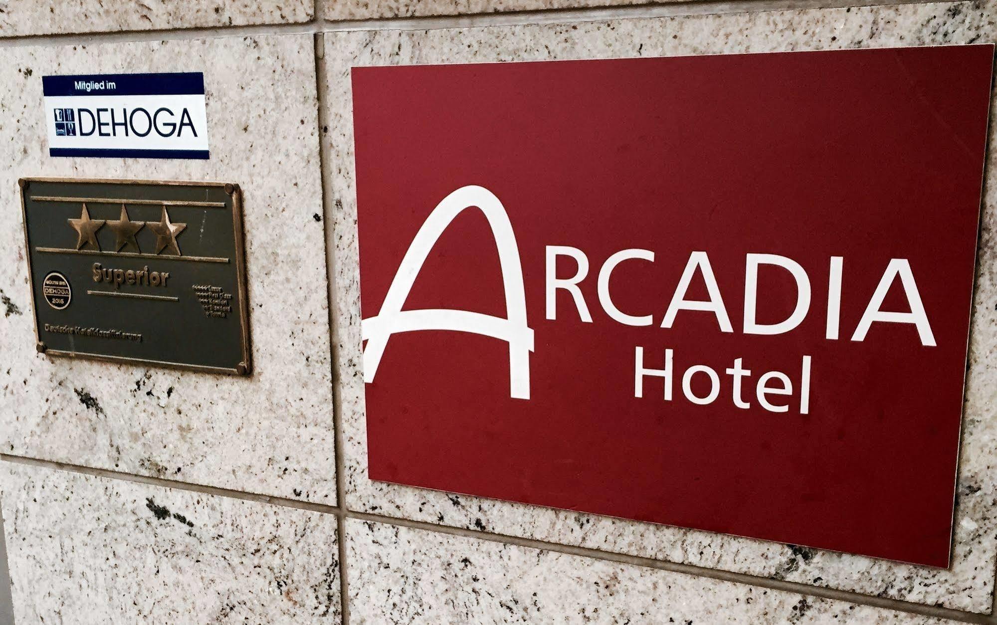 Arcadia Hotel เบอร์ลิน ภายนอก รูปภาพ